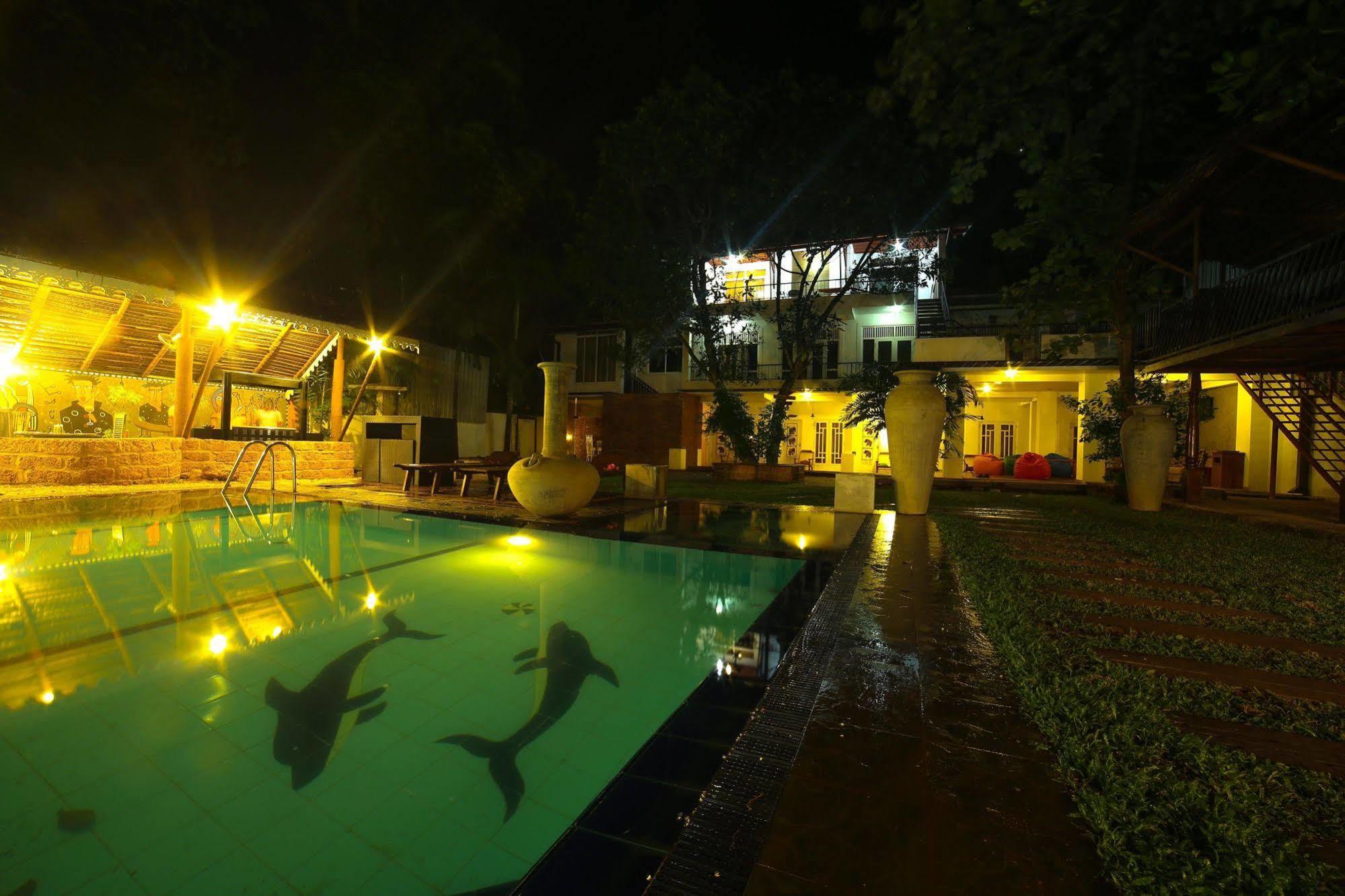 Hostel City Hub Colombo Airport Katunayake Exterior photo